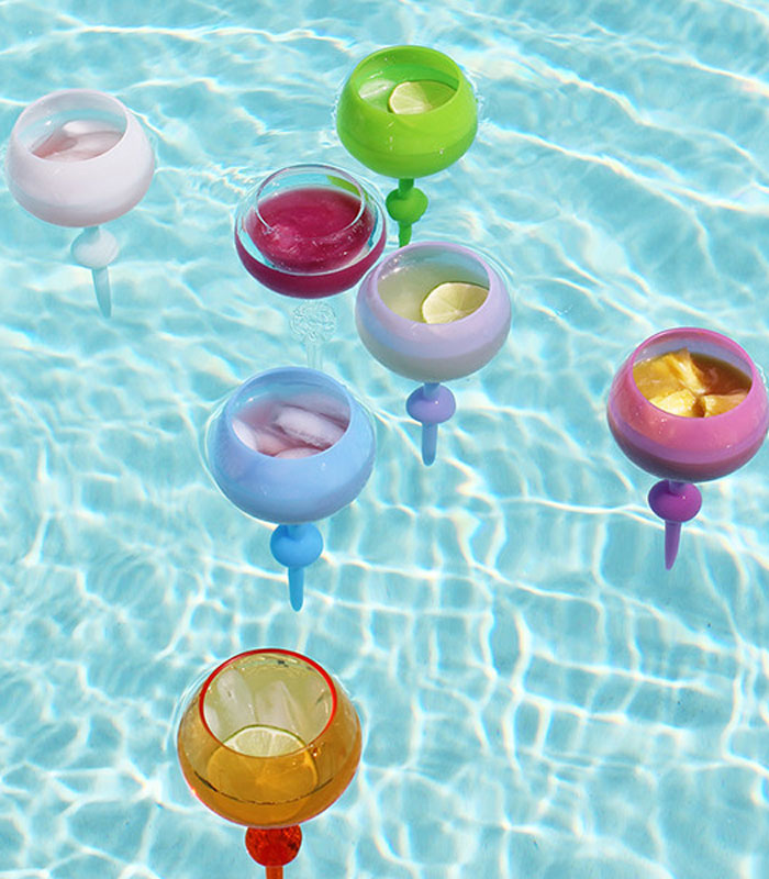 Beach-pool-wine-glass-2
