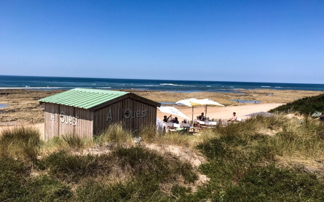Frankrijk –  il D,Oleron – strandtent Snack A L,ouest