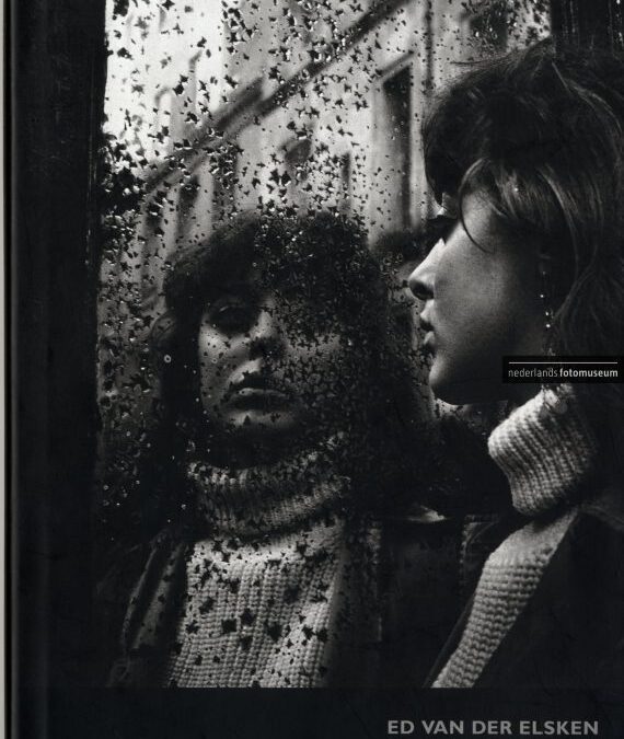 Een liefdesgeschiedenis in Saint Germain-des-Prés van Fotograaf Ed van der Elsken
