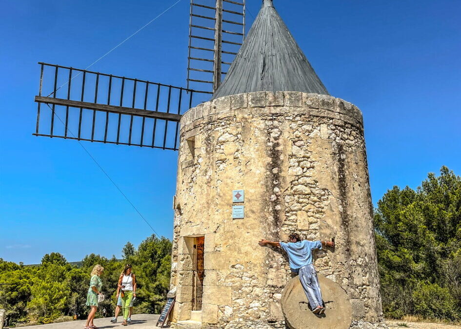 Frankrijk . Arles . “ brieven uit mijn molen “ van Daudet